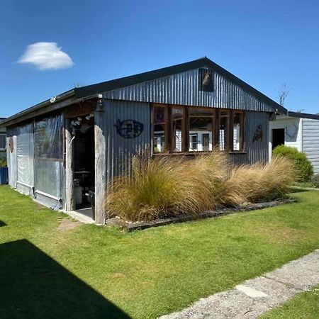 Mountains Edge Cabins Monowai Bagian luar foto